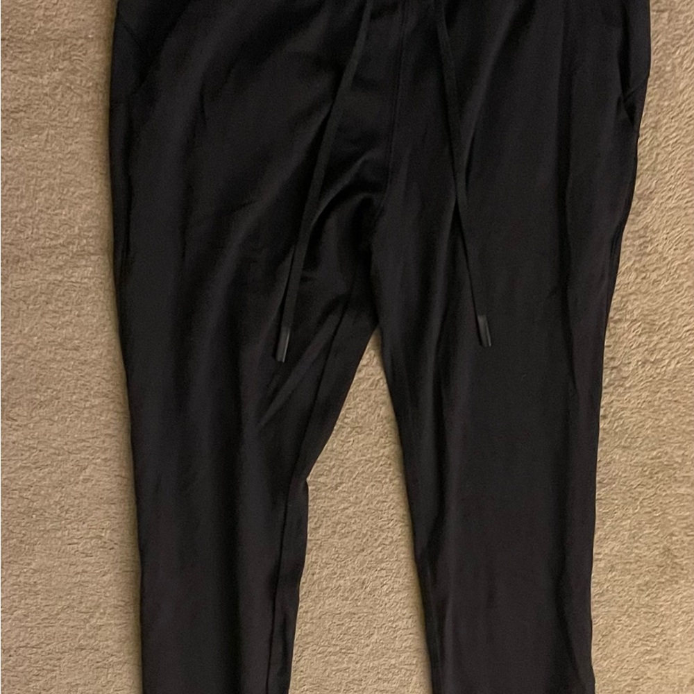 Lululemon Women Black Jogger Pants